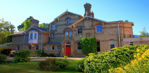 IoC Old Building 590x288