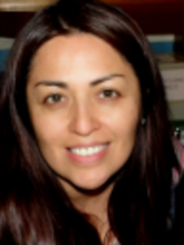 Dr Sara Valdebenito