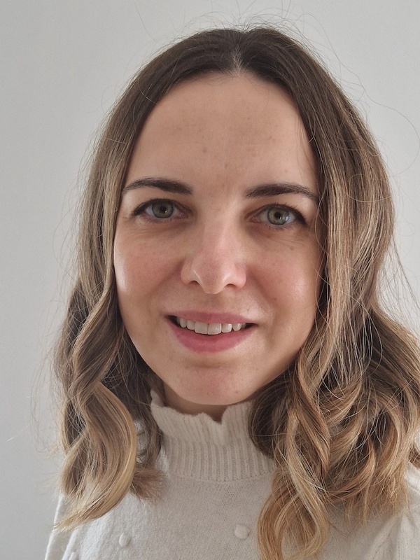 Dr. Gabriela Roman