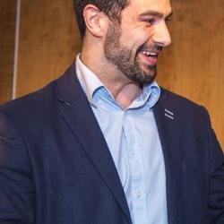 Dr Ben  Laws 